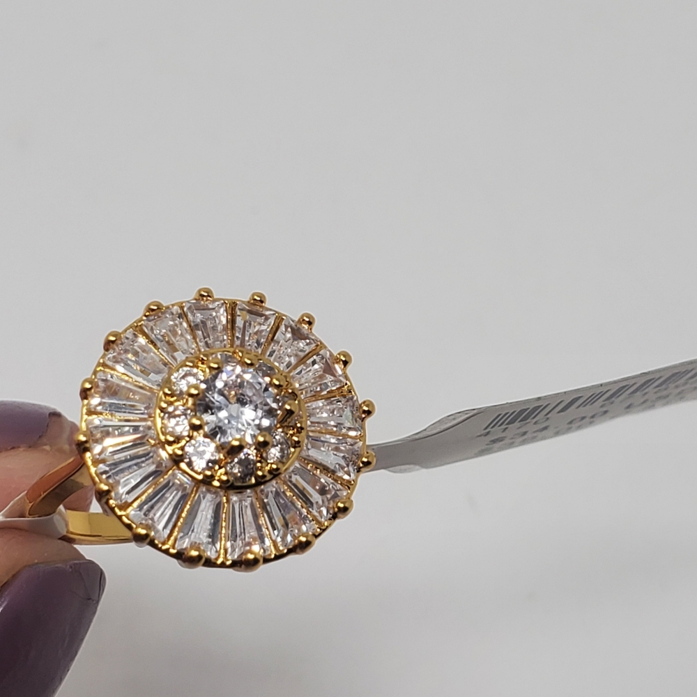 🏷️ NWT Anthropologie Round Geometric Sunburst Ring, Size 7 - Picture 3 of 11